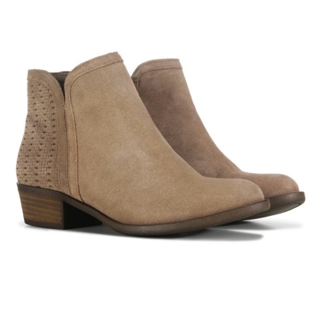 Kensie Gage Taupe Suede Ankle Booties. Size 9